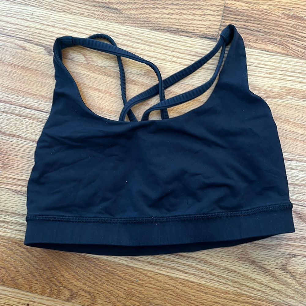 Lululemon sports bra size 4